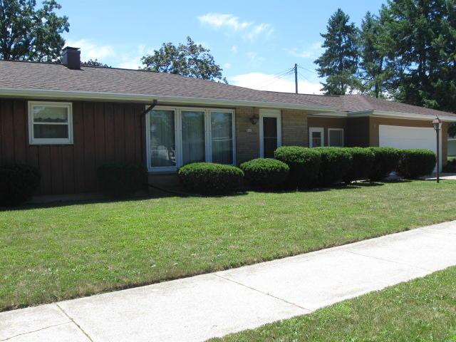 961 Rosemere Cir., Manitowoc, WI 54220