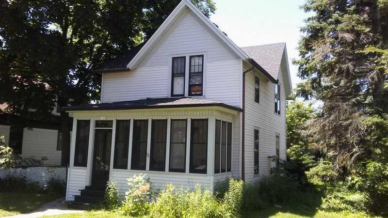 2105 S 78th St, West Allis, WI 53219