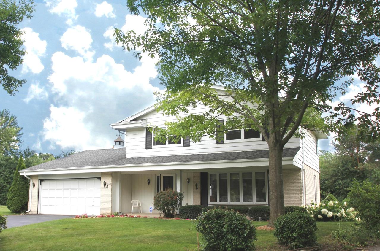 2626 N 122nd St., Wauwatosa, WI 53226