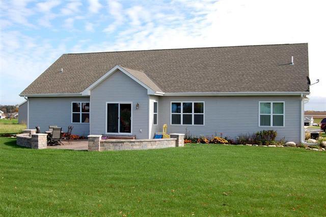 W1191 Meadowsweet Pass, Ixonia, WI 53036