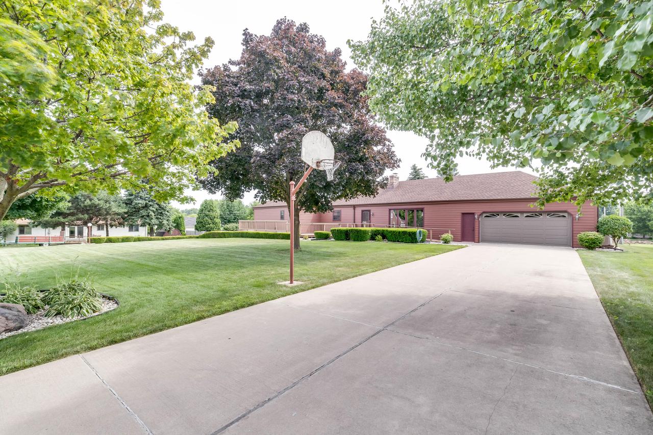 4121 55th Ave, Kenosha, WI 53144