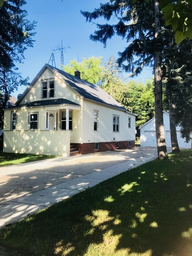 6118 31st Ave, Kenosha, WI 53142