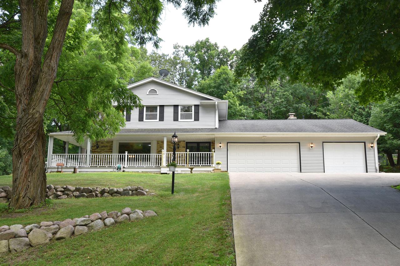 N77W22277 Wooded Hills, Lisbon, WI 53089