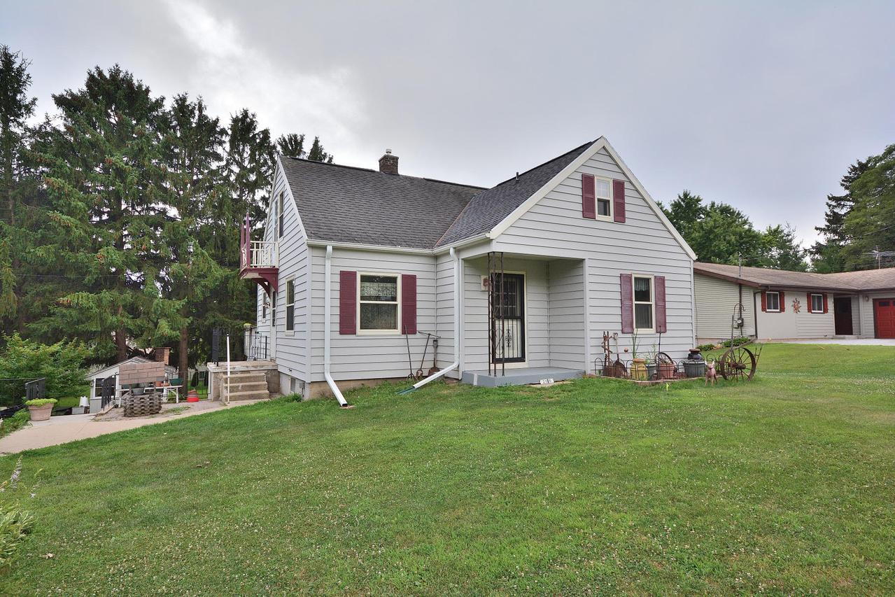 2105 Northview Rd., Waukesha, WI 53188