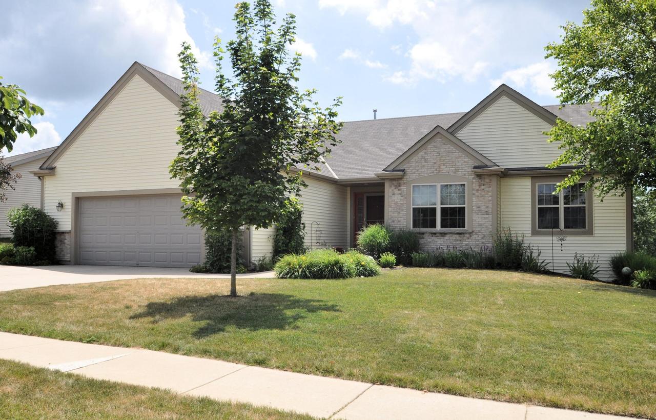 444 N Lapham St, Oconomowoc, WI 53066