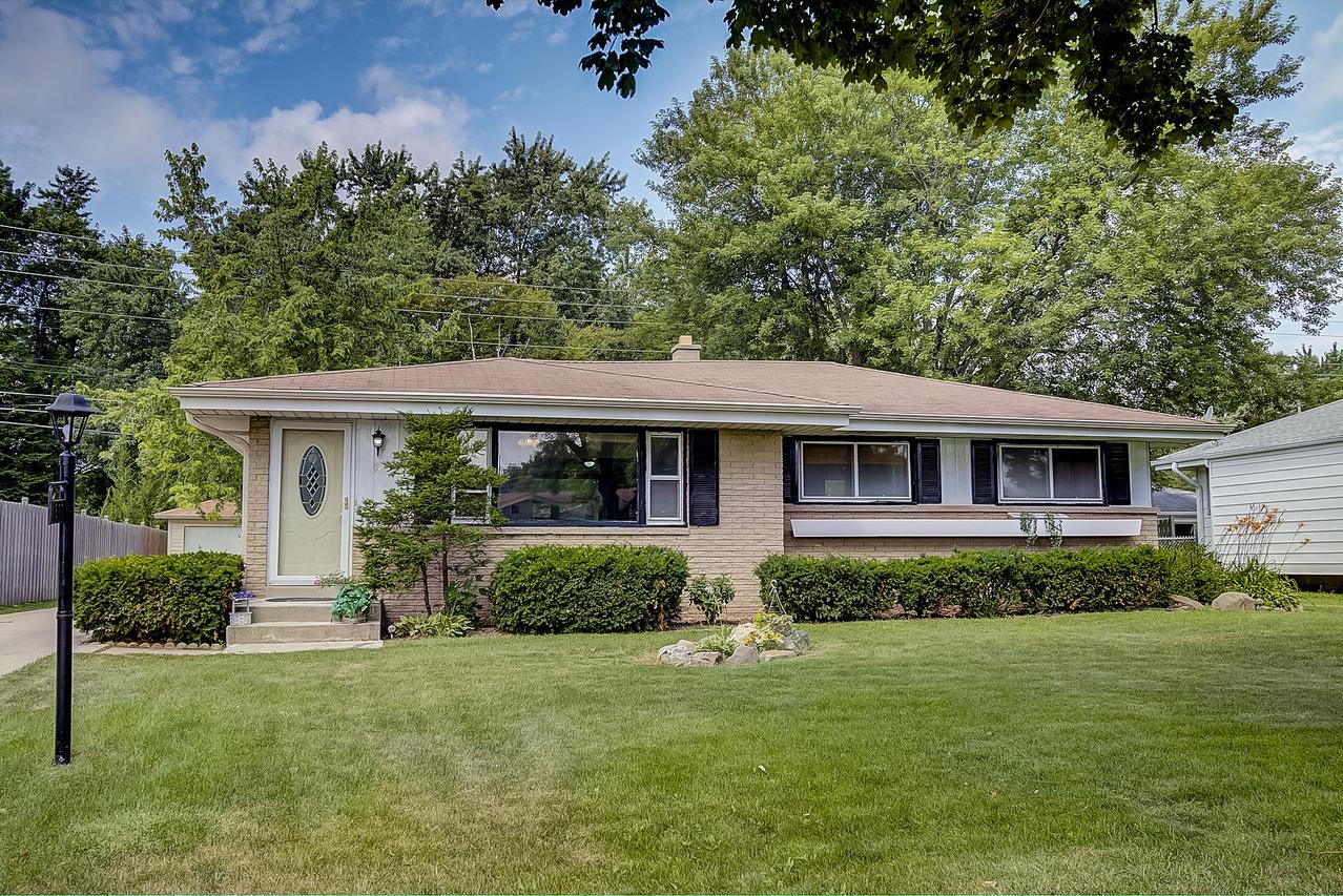 5611 S 39th St., Milwaukee, WI 53221