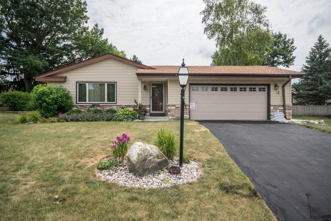 2313 Barberry Ct, Waukesha, WI 53188