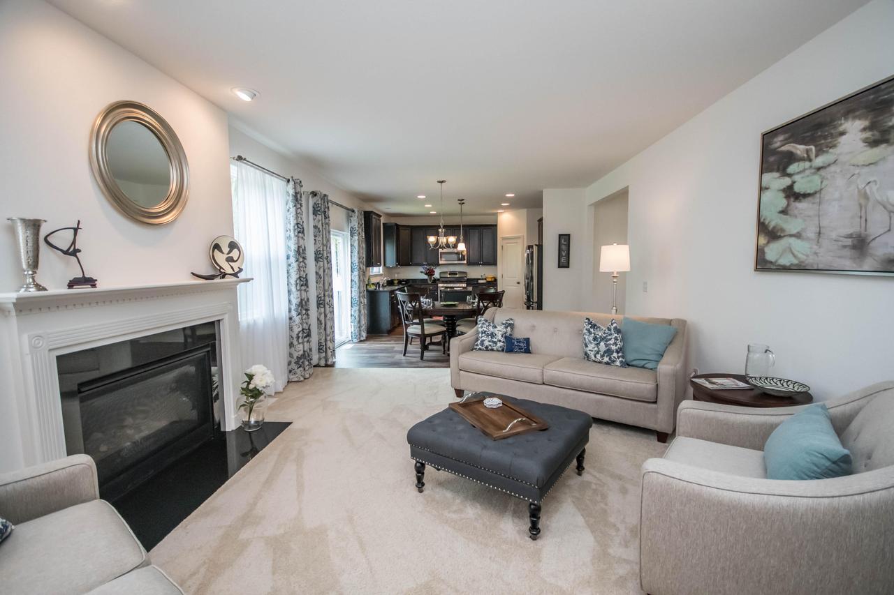 1821 Coldwater Creek, Waukesha, WI 53188