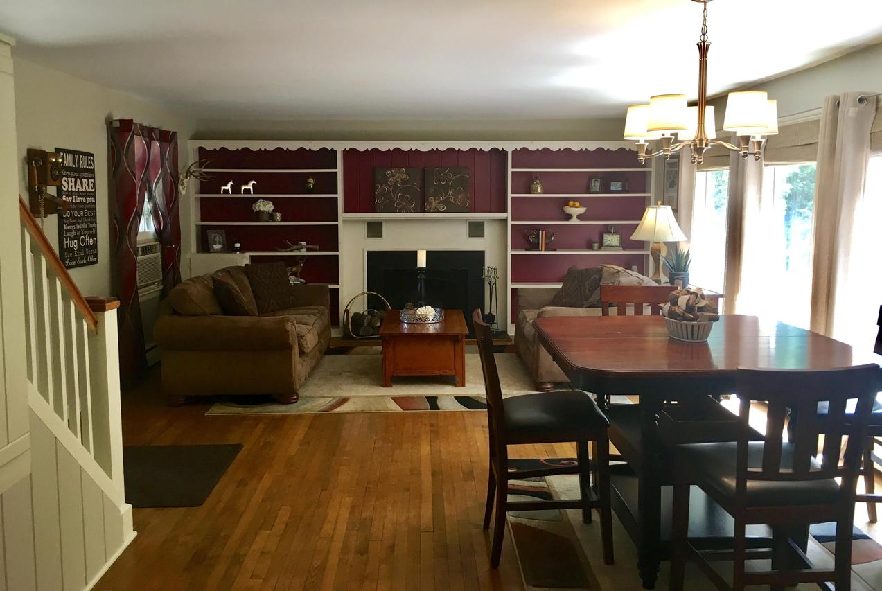 211 Hillcrest Ct., Sheboygan Falls, WI 53085