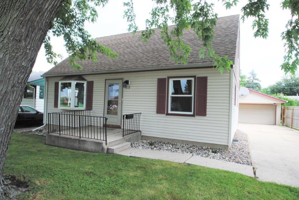 810 S 112th St., West Allis, WI 53214