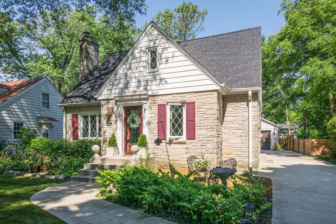 7457 N Lombardy Rd., Fox Point, WI 53217