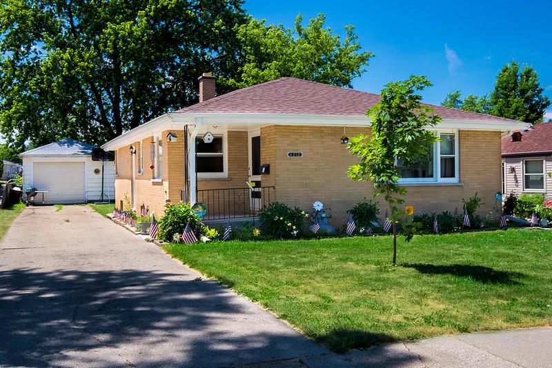 6212 50th Ave, Kenosha, WI 53142