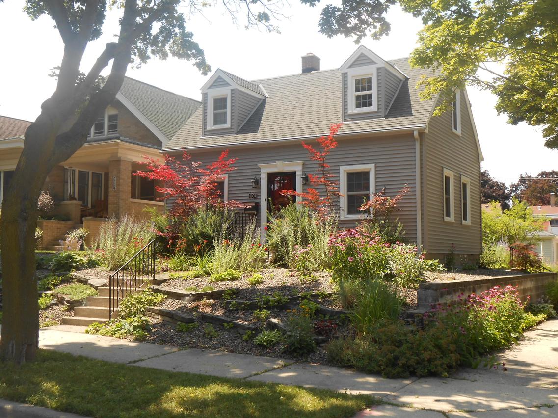 3003 S 38th St., Milwaukee, WI 53215