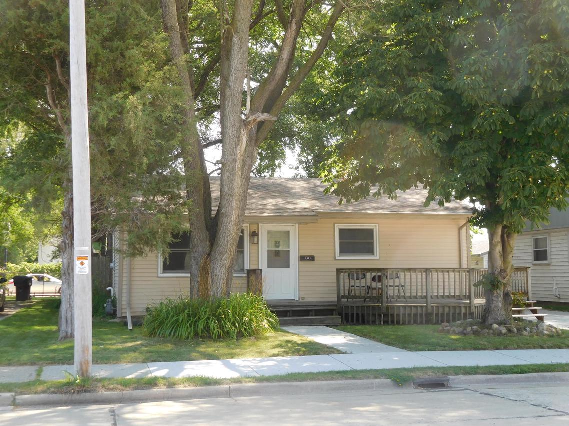 2513 Hamilton Ave., Racine, WI 53403