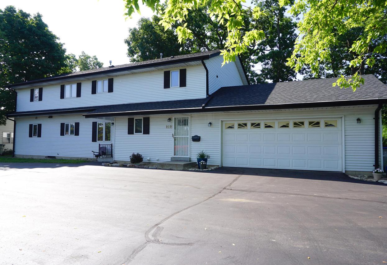 917 W Grange Ave. #919, Milwaukee, WI 53221