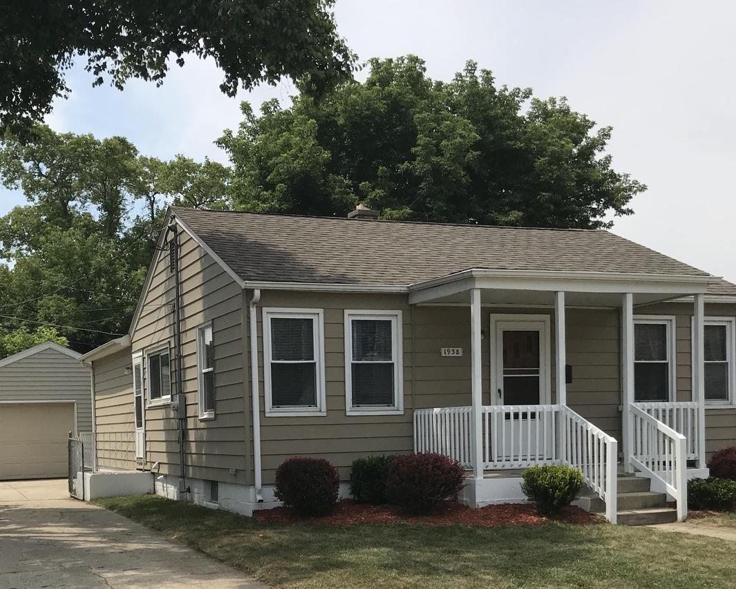 1938 Cleveland Ave., Racine, WI 53405