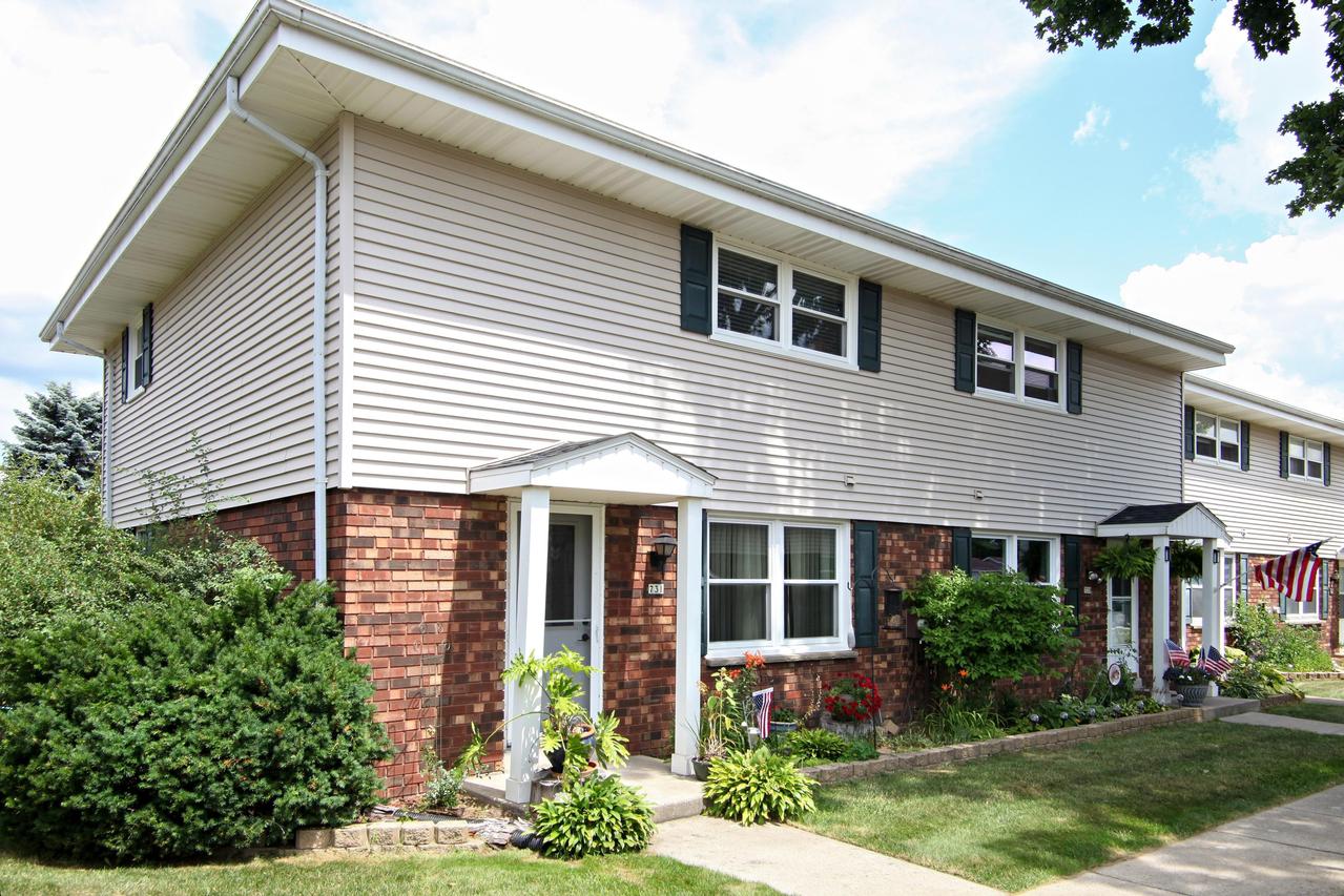 731 Imperial Ct, West Bend, WI 53095