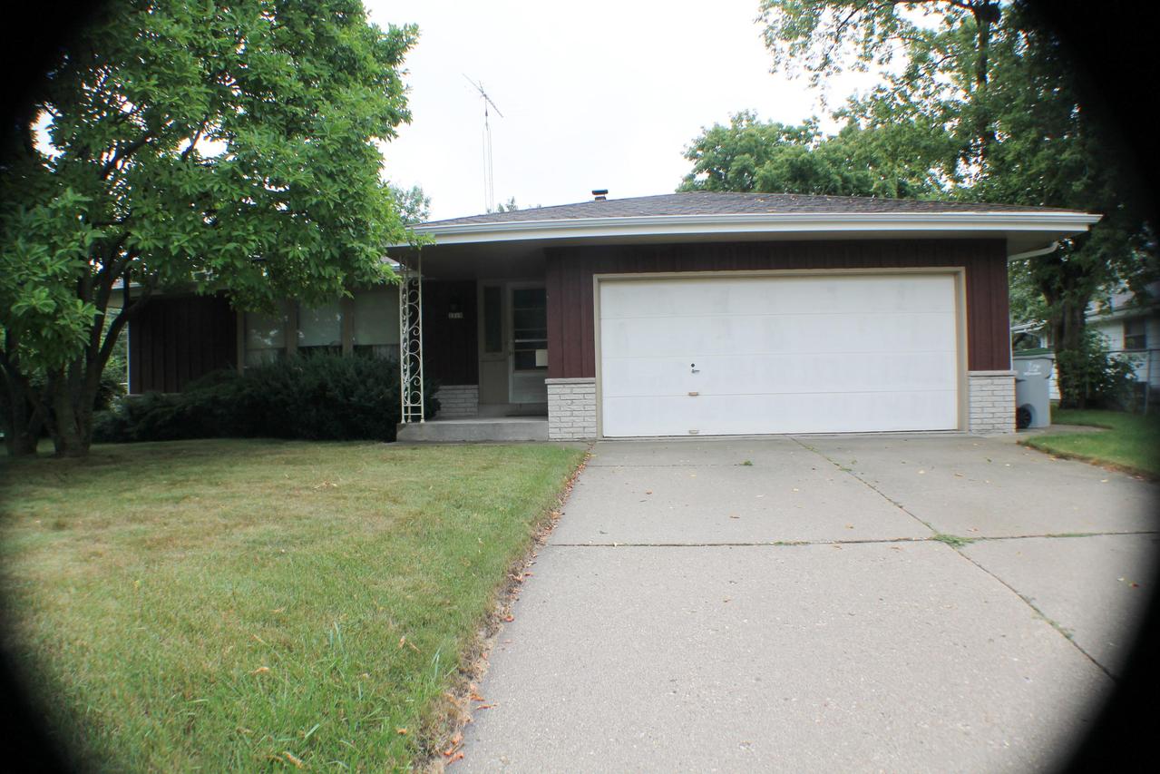 2319 W Grange Ave, Milwaukee, WI 53221