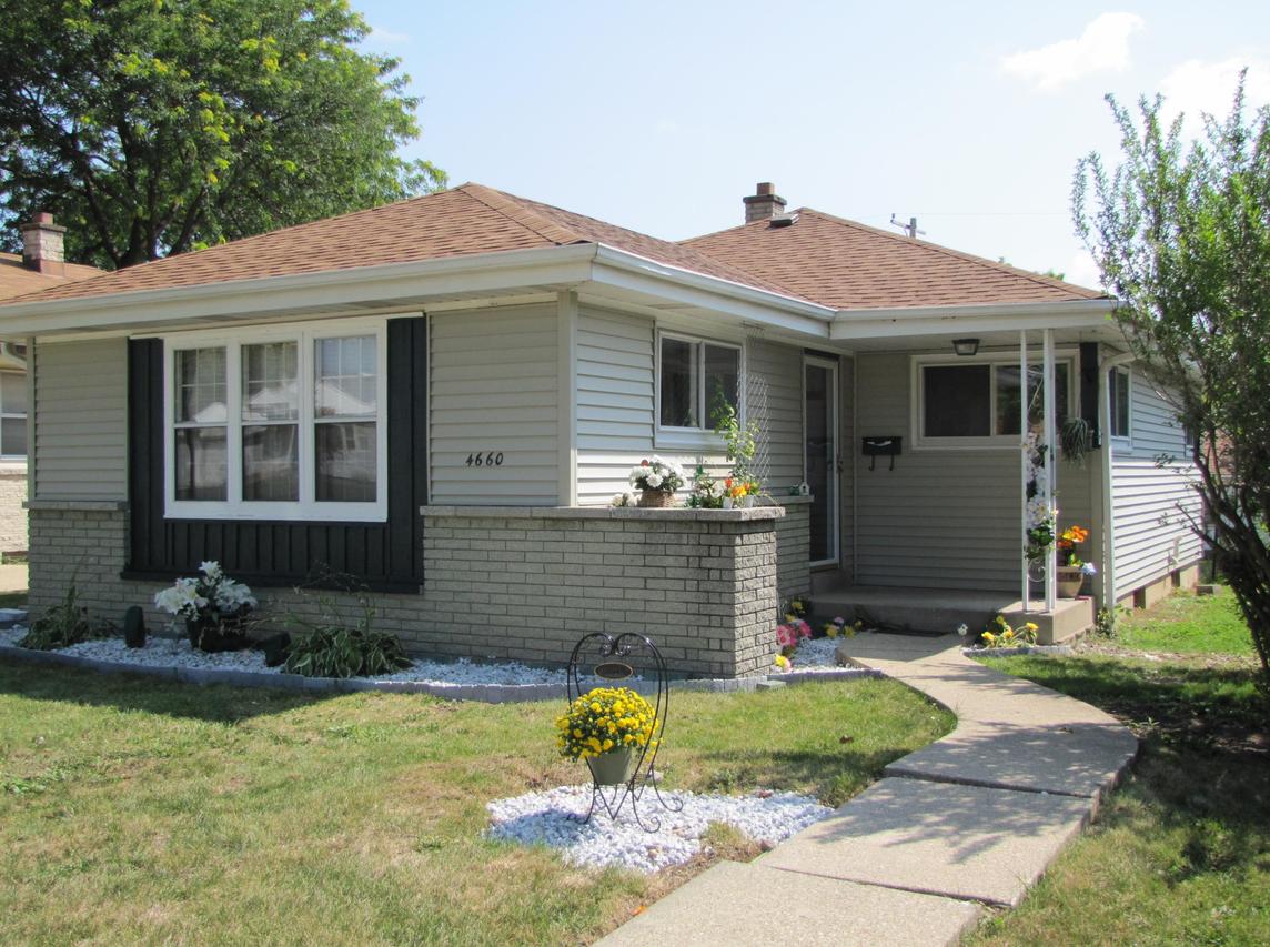 4660 N 75th St, Milwaukee, WI 53218