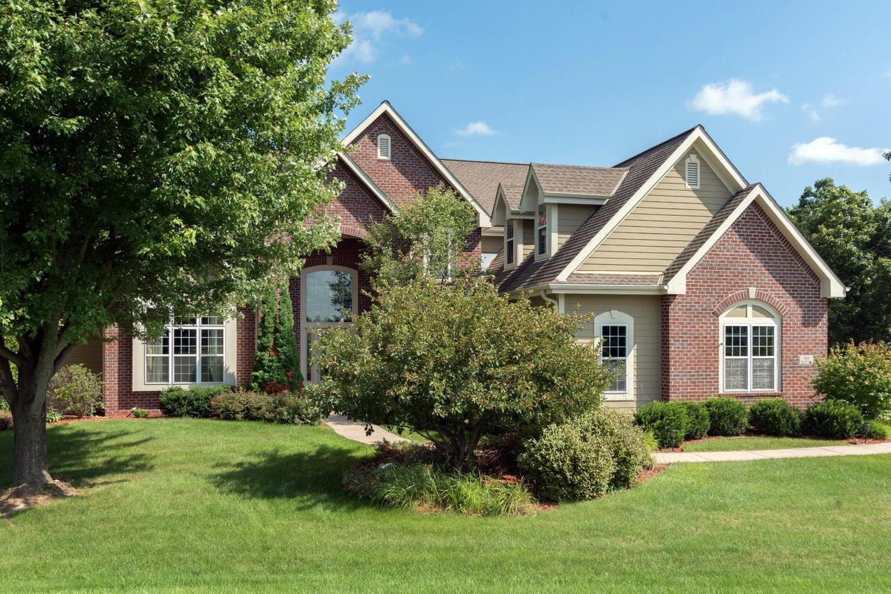 N88W27315 Meadow Ridge, Lisbon, WI 53029