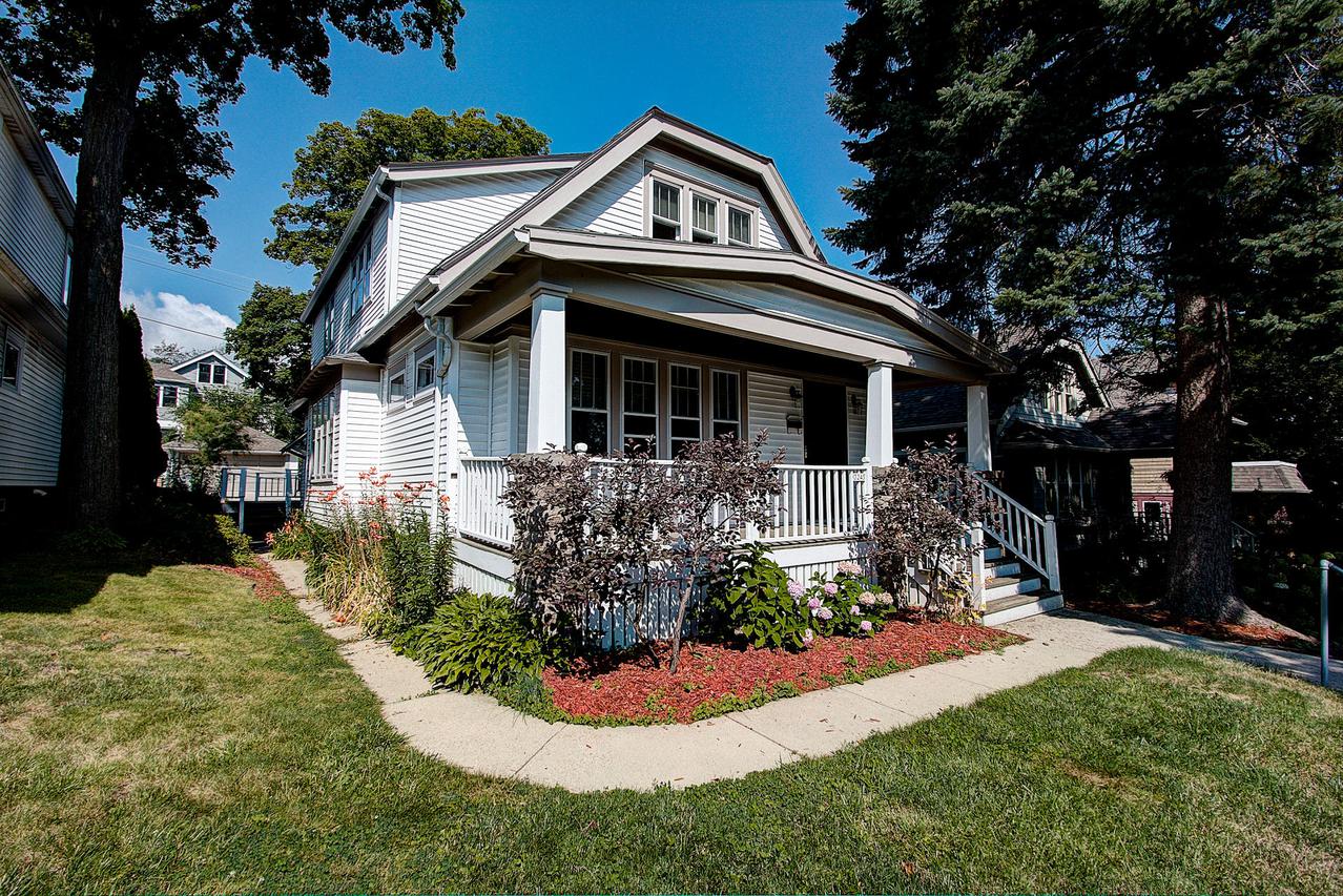 3245 S Illinois Ave., Milwaukee, WI 53207