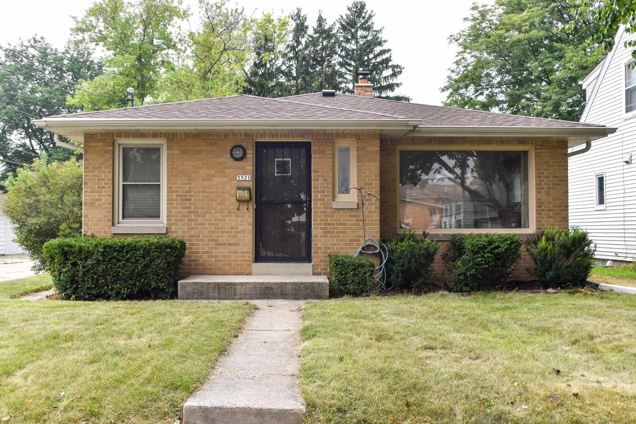 3521 N 77th St., Milwaukee, WI 53222