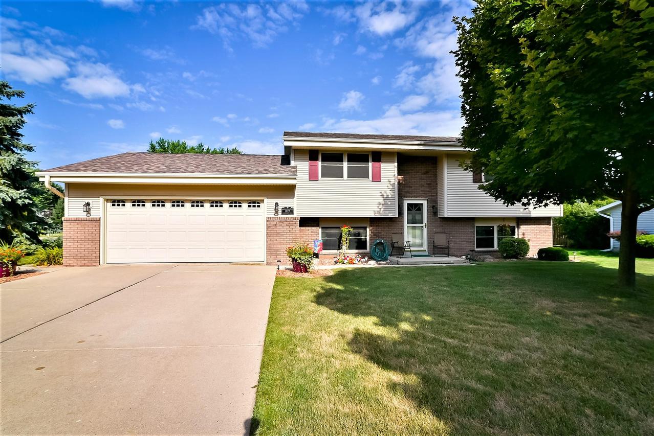 1622 N 18th Ave, West Bend, WI 53090