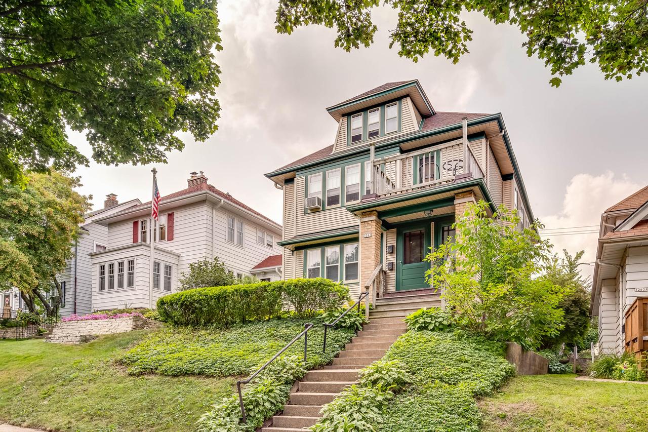 3265 S Illinois Ave #3267, Milwaukee, WI 53207