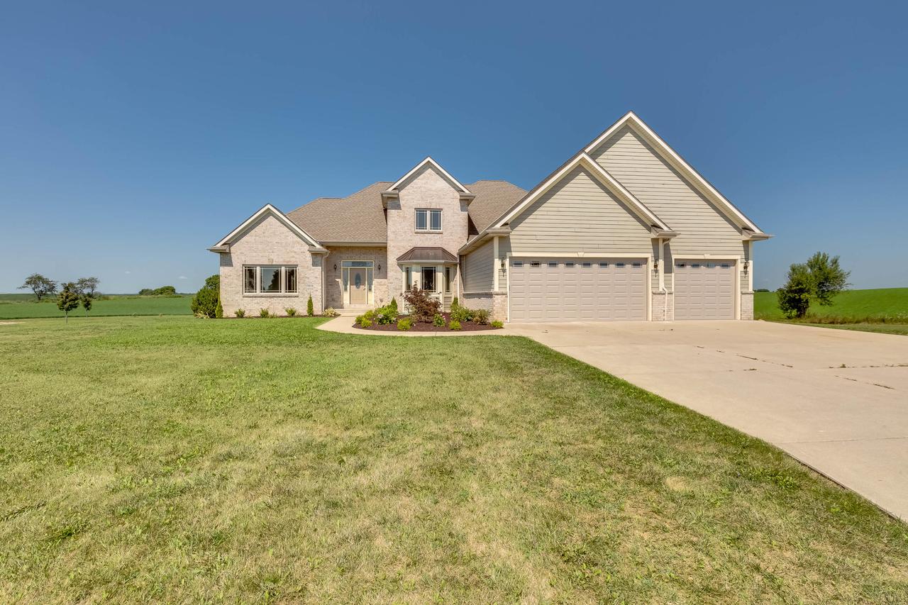 15858 Spring St, Yorkville, WI 53182