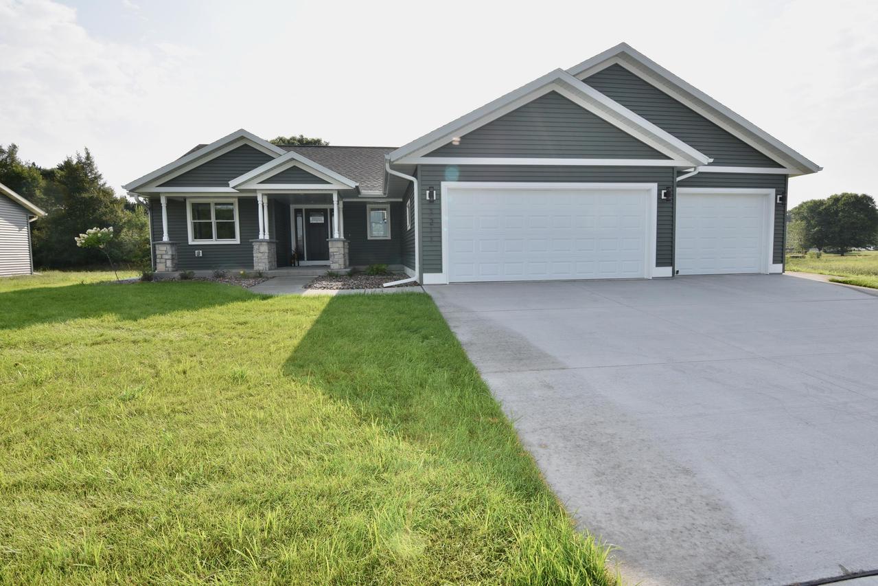 3211 Horton St, Holmen, WI 54636