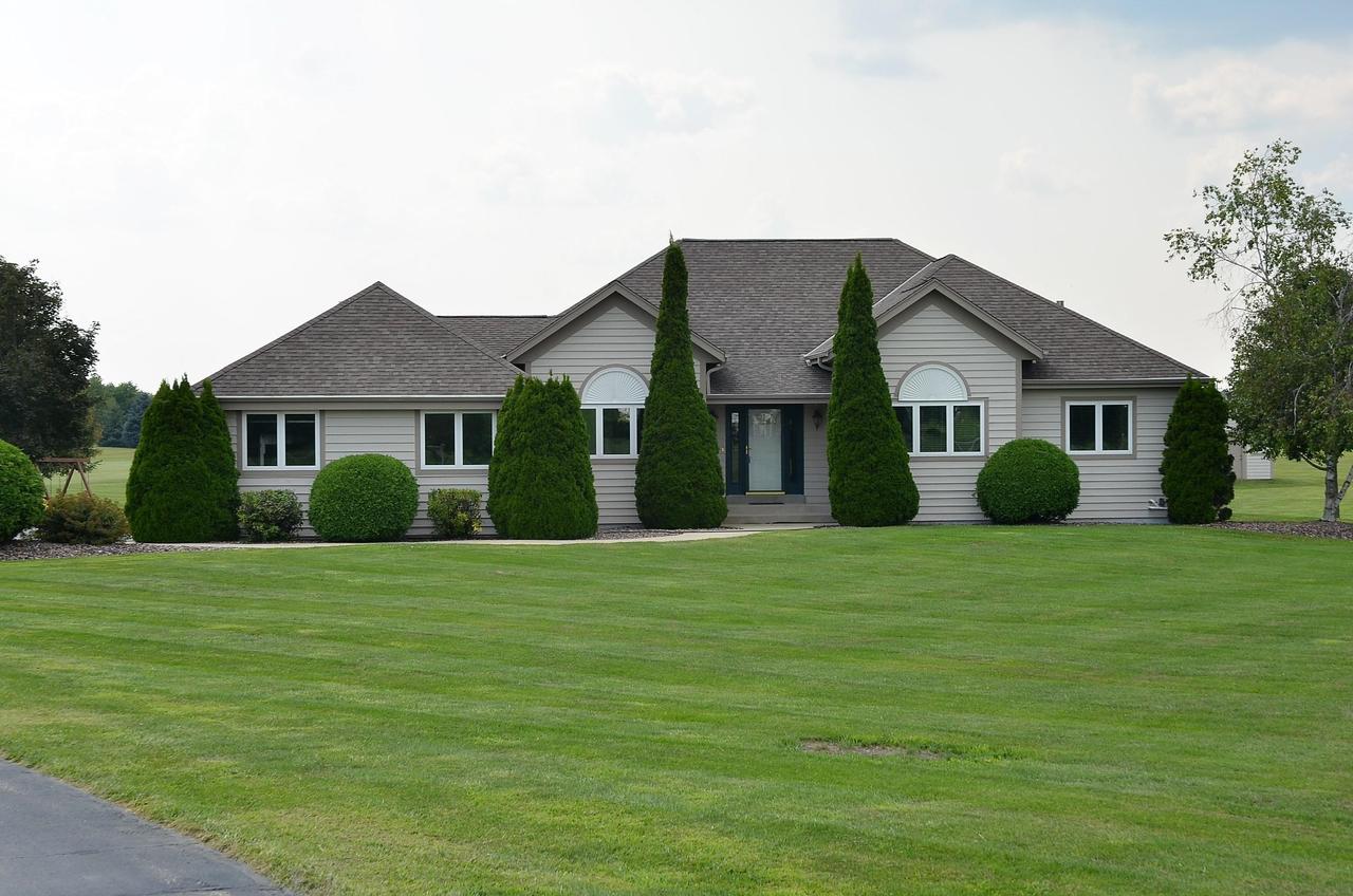 N9579 Beulah Meadows, East Troy, WI 53149