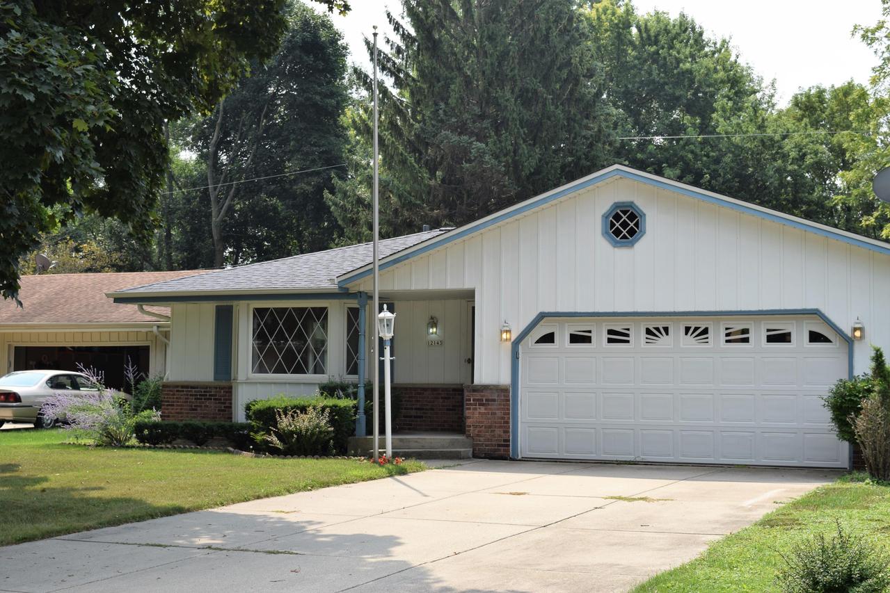 12143 W Diane Dr, Wauwatosa, WI 53226