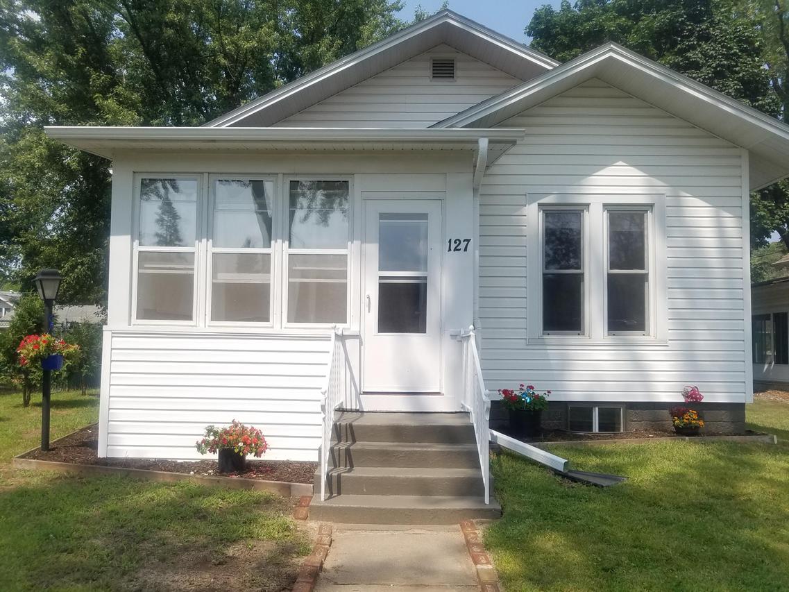 127 E Legion St, Holmen, WI 54636