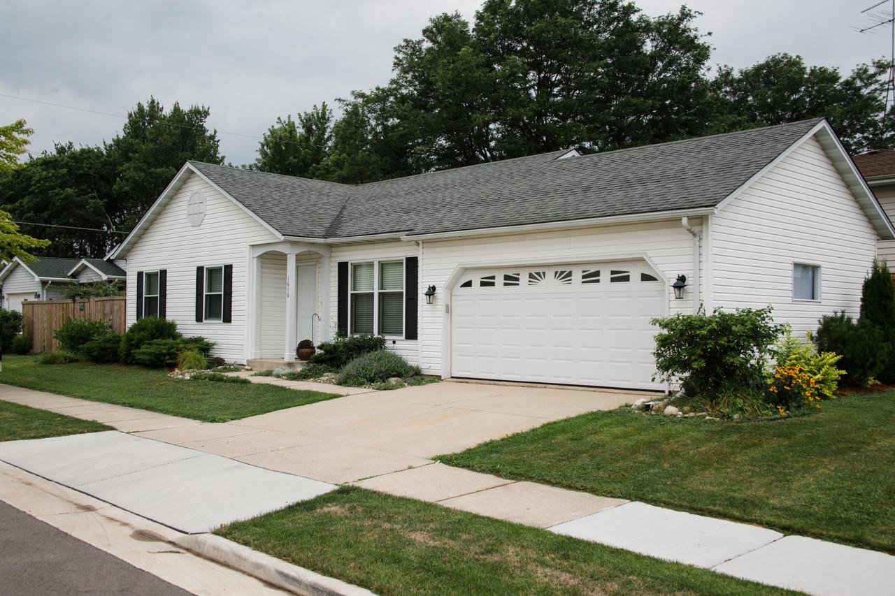 1606 15th Pl, Kenosha, WI 53140