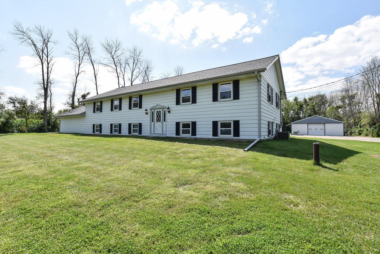 14023 N Davis Rd, Mequon, WI 53097