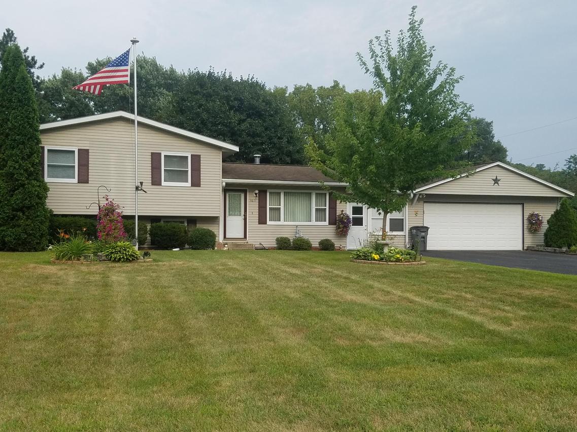 1611 Sand Lake, Holmen, WI 54636