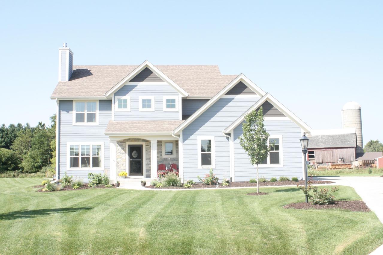 W279N8439 Copper Ct, Lisbon, WI 53029