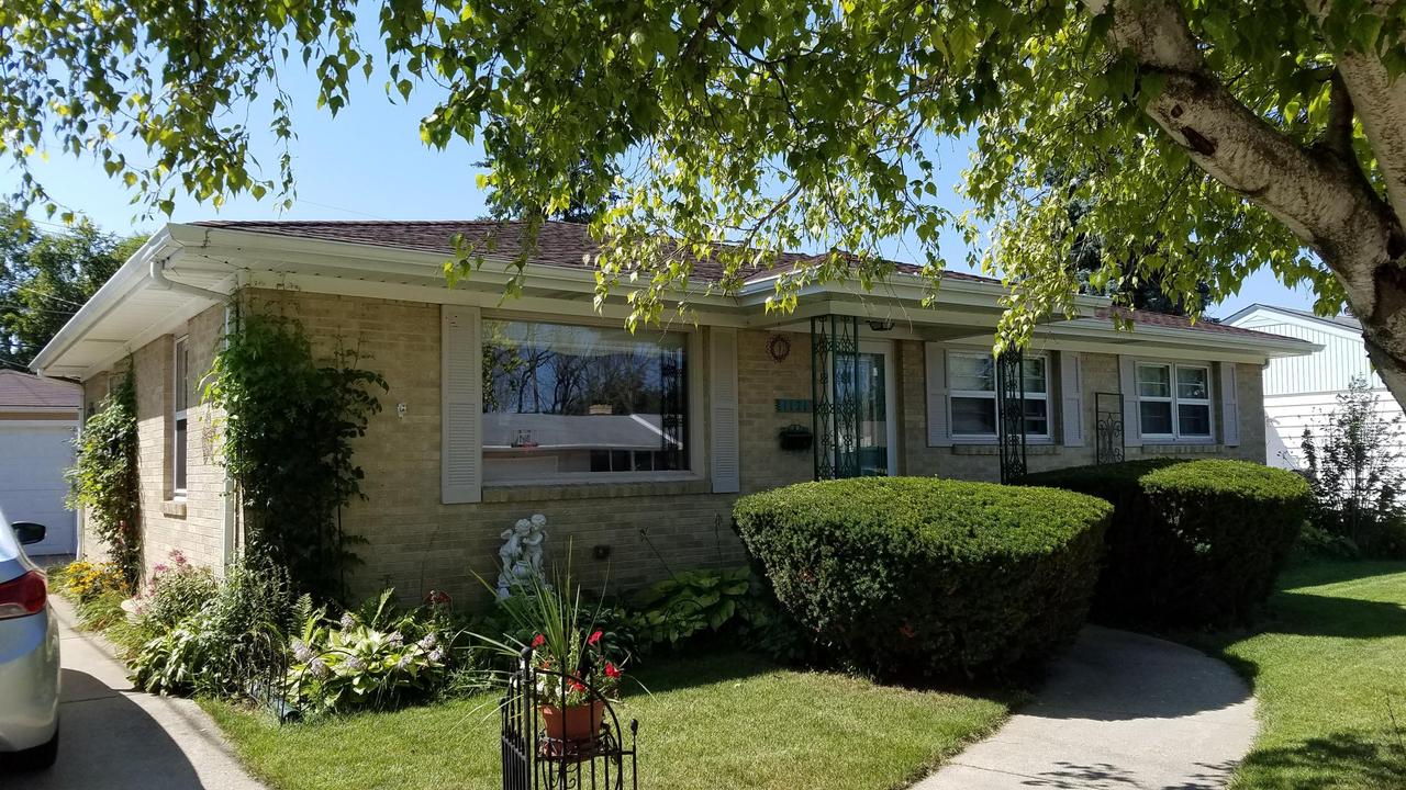 1121 Cedar Crk, Racine, WI 53402