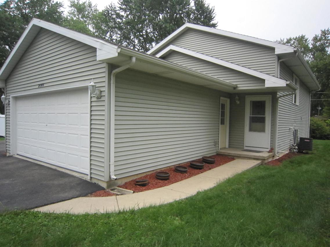 24925 72nd St, Paddock Lake, WI 53168