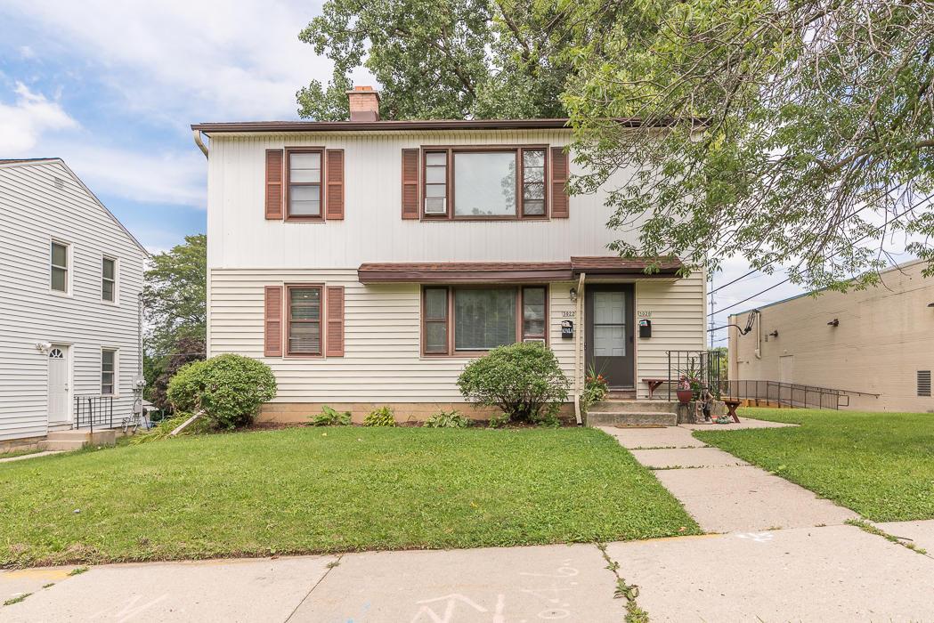 3020 S 61st St, Milwaukee, WI 53219