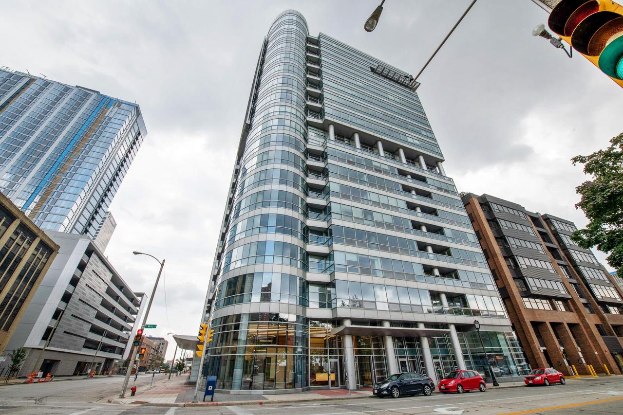 545 E Wells St #403, Milwaukee, WI 53202