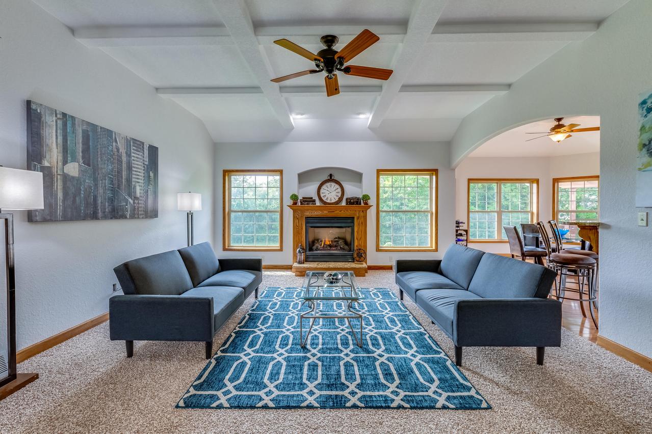 N62W13573 Sunburst Dr, Menomonee Falls, WI 53051