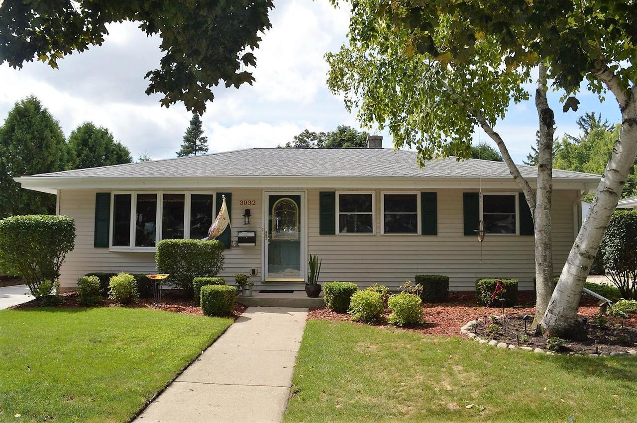 3032 93rd St, Sturtevant, WI 53177