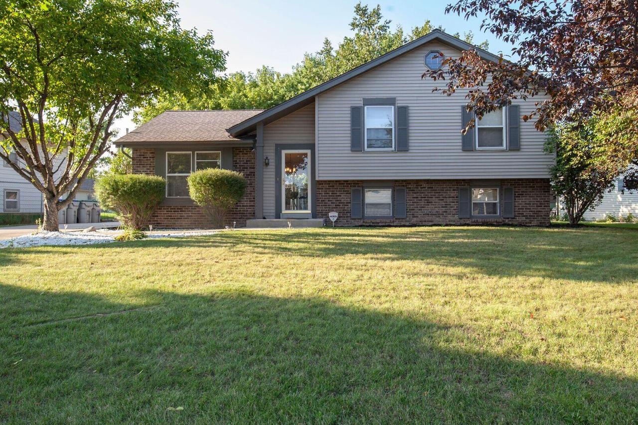 9802 W Darnel Ave, Milwaukee, WI 53224