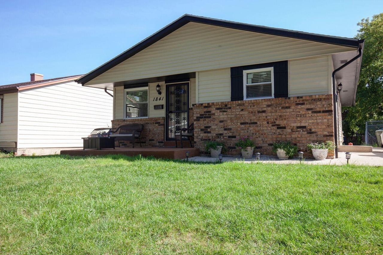 1841 W Kneeland St, Milwaukee, WI 53205