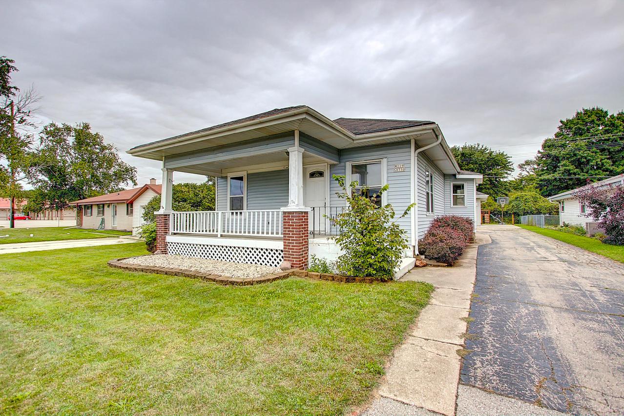 W229S8730 Clark St, Big Bend, WI 53103