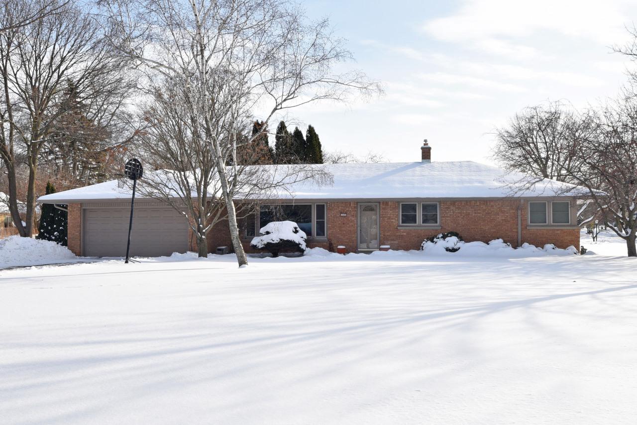 225 W Mall Rd., Glendale, WI 53217