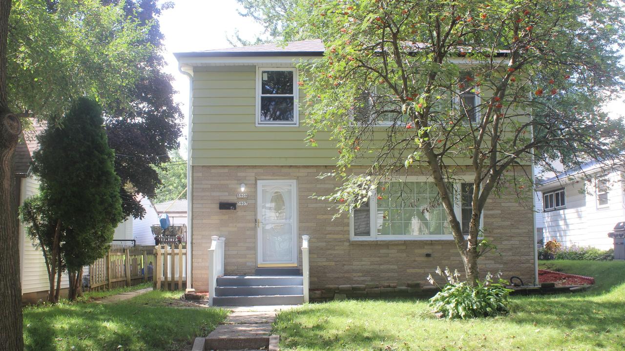 5907 N 70th St #5909, Milwaukee, WI 53218