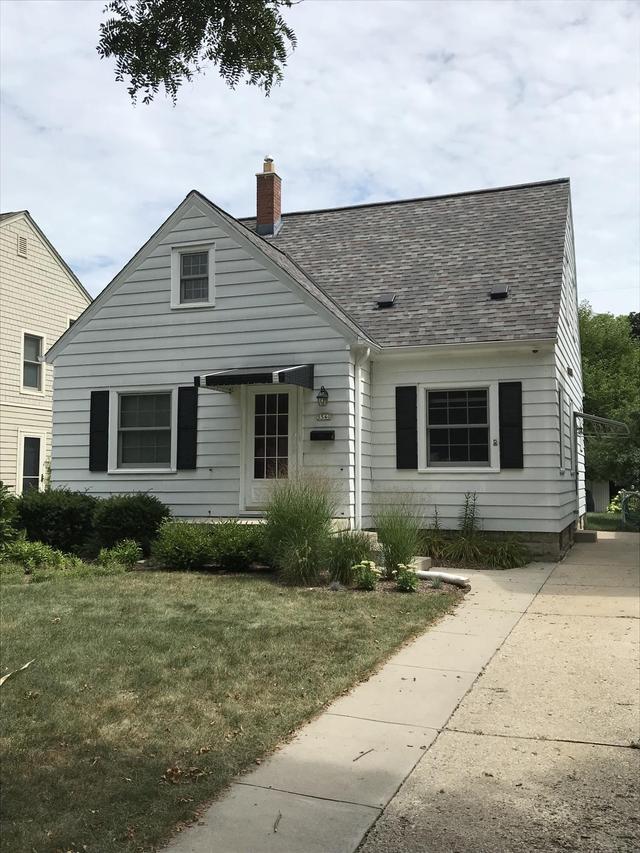 5540 N Lydell Ave, Whitefish Bay, WI 53217