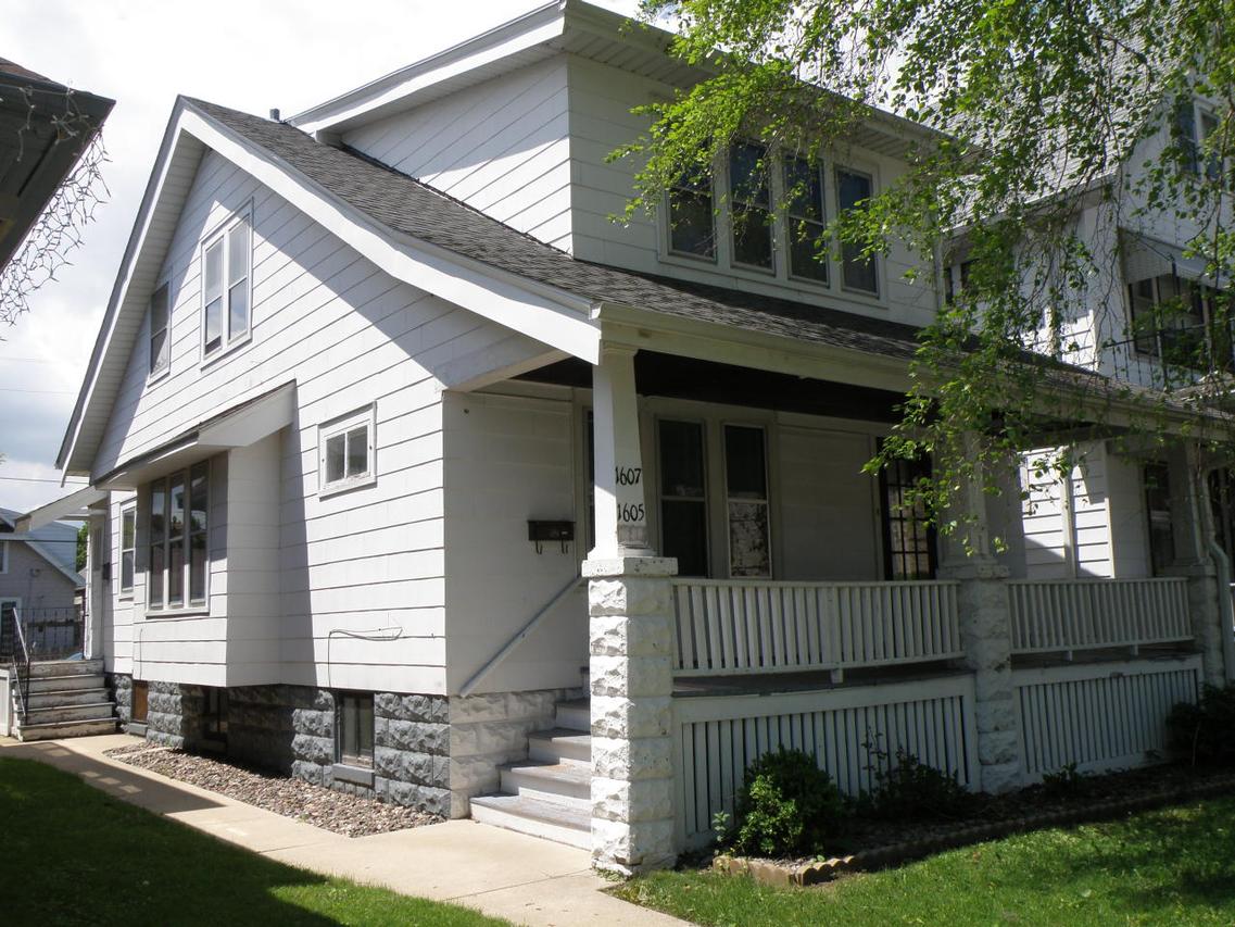 1605 S 76th St #1607, West Allis, WI 53214
